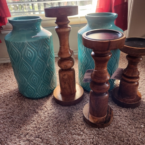 3 Candel Holders 13" 11" 9" With 2 Vases Teal all Items - Picture 3 of 4
